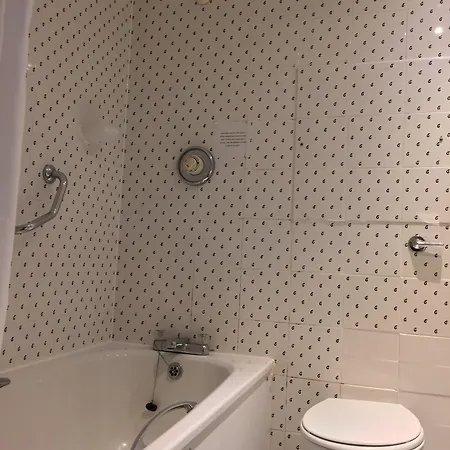 Quality Leeds Selby Hotell 3*