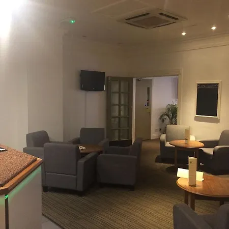 Hotell Quality Leeds Selby 3*
