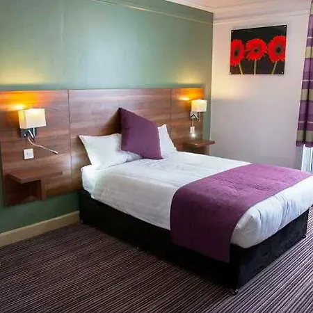 Quality Leeds Selby Hotell 3*